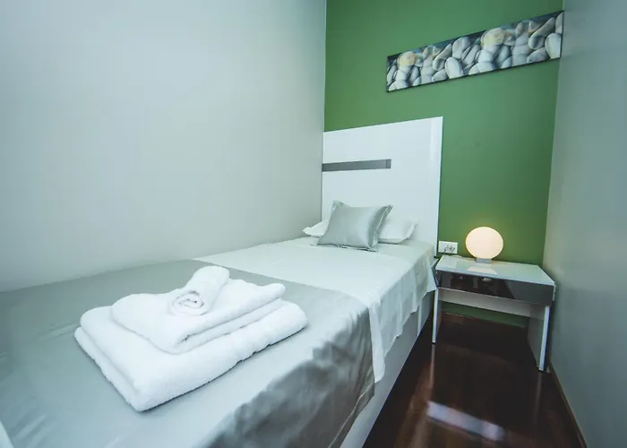 Luxury And Silente Bacvice Gasthuis 4*