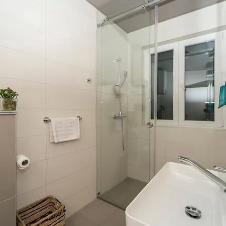 塞林特巴维斯奢华客房及公寓旅馆 招待所