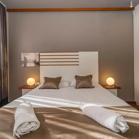 招待所 塞林特巴维斯奢华客房及公寓旅馆