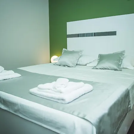 塞林特巴维斯奢华客房及公寓旅馆 招待所