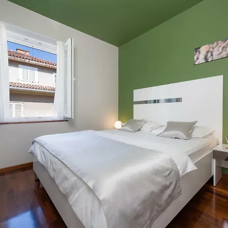 招待所 塞林特巴维斯奢华客房及公寓旅馆