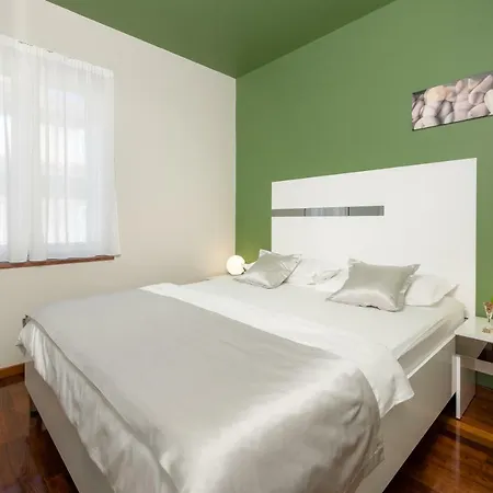 招待所 塞林特巴维斯奢华客房及公寓旅馆 斯普利特