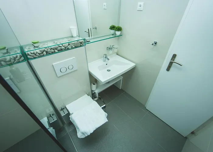 招待所 塞林特巴维斯奢华客房及公寓旅馆 4*