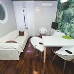 Luxury And Silente Bacvice ゲストハウス 4*