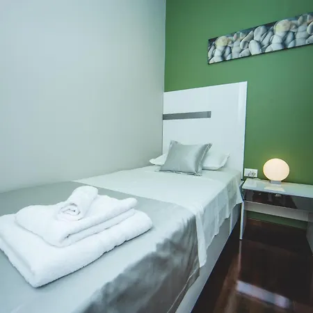 塞林特巴维斯奢华客房及公寓旅馆 招待所 4*